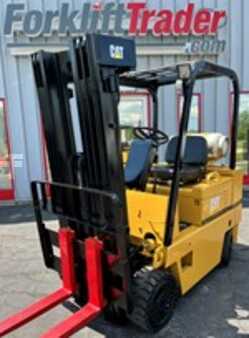 Gázüzemű targoncák 1996  CAT Lift Trucks T50D (2)