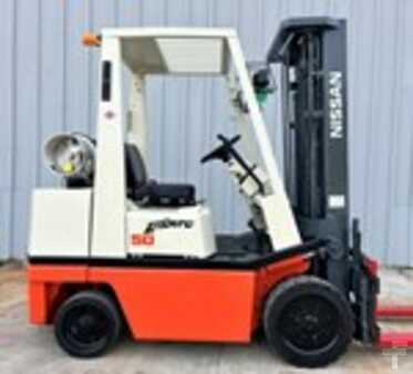 Propane Forklifts - Nissan KCPH02A25PV (5)