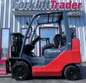 Propane Forklifts 2019  Toyota 8FGCU25 (1)