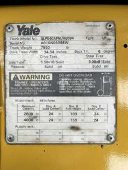 Propane Forklifts 2001  Yale GLP040AF (14)