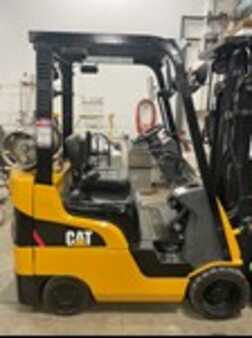 Empilhador a gás 2007  CAT Lift Trucks C3500 (1) 