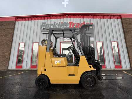Propane Forklifts 2006  CAT Lift Trucks GC40K (1)