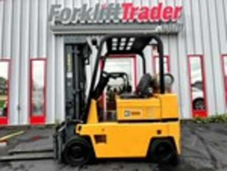 Propane Forklifts  CAT Lift Trucks T50D (1) 