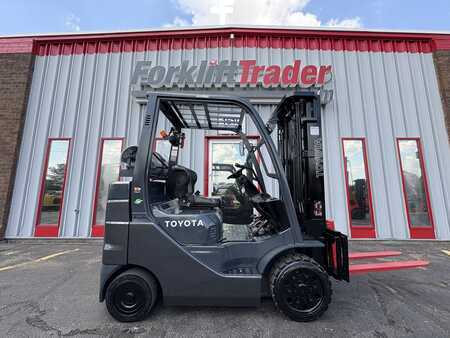 Propane Forklifts  Toyota 8FGCU25 (11)