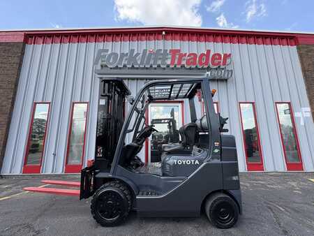 Propane Forklifts  Toyota 8FGCU25 (6)