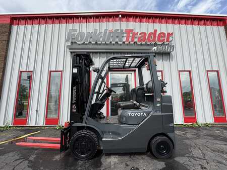 Propane Forklifts  Toyota 8FGCU25 (16)