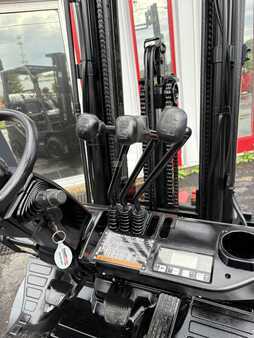 Propane Forklifts  Toyota 8FGCU25 (19)
