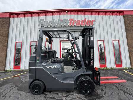 Propane Forklifts  Toyota 8FGCU25 (3)