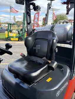 Carretilla elevadora GLP 2022  Toyota 8FGCU25 (18)