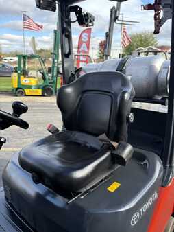 Carretilla elevadora GLP 2022  Toyota 8FGCU25 (8)