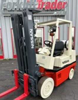 Propane Forklifts - Nissan CPH02A25V (2)