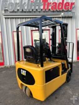 Carrelli elettrici 4 ruote 2002  CAT Lift Trucks EP16KT (5)