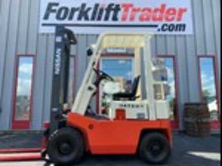 Propane Forklifts DATSUN F01