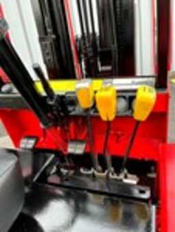 Propane Forklifts  Clark GCX17E (4) 