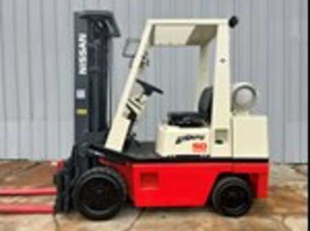 Propane Forklifts 1996  Nissan KCPH02A25PV (1)