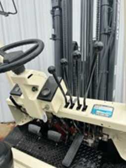Propane Forklifts  Nissan KCPH02A25PV (3) 