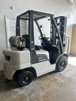 Propane Forklifts 2008  Nissan MP1F2A25LV (2) 