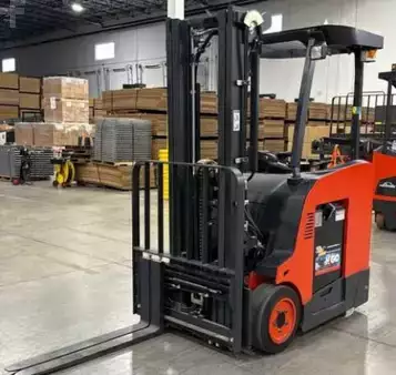 4-Wheel Electric  Linde E18S (1)