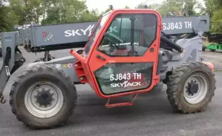 Telehandler Fixed 2017  Skyjack SJ843 TH (1)