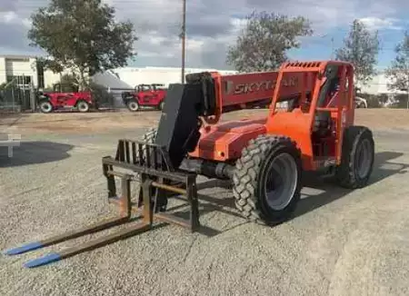 Telehandler Fixed 2017  SkyTrak 8042 (1)