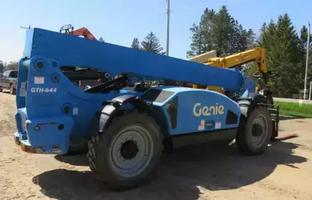 Telehandler Fixed 2017  Genie GTH-844 (2)