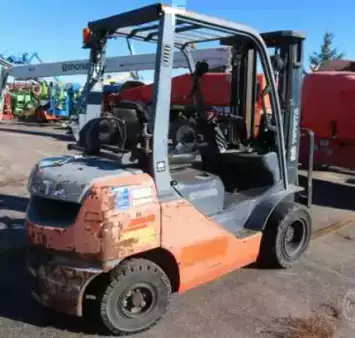 Diesel Forklifts 2014  Toyota 8FGU25 (1)
