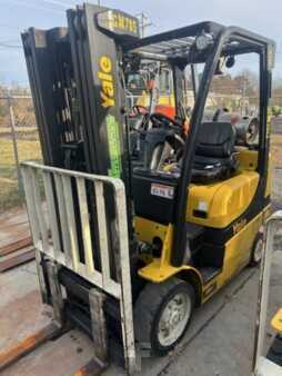 Propane Forklifts 2020  Yale GLC050VX (1)