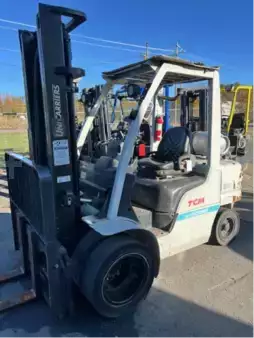 Propane Forklifts 2015  Unicarriers FHG30L-A1 (3)