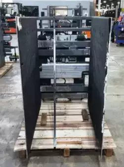 Propane Forklifts 2022  Clark S25CL (4)