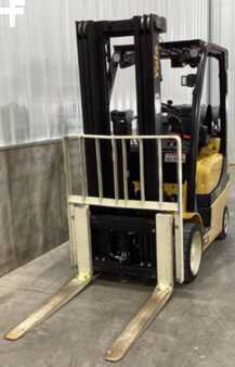 Propane Forklifts 2019  Yale GC060VX (1)