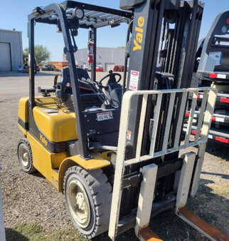 Propane Forklifts 2021  Yale GLP060VX (1)