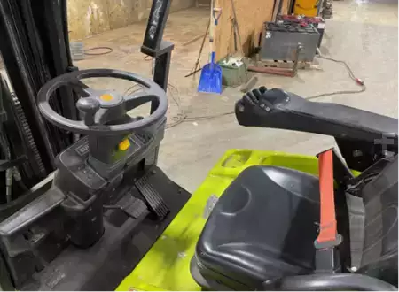 4-Wheel Electric 2019  Clark ECX32 (3)