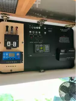 Misceláneos 2005  Fleetwood Expedition 34M (27)