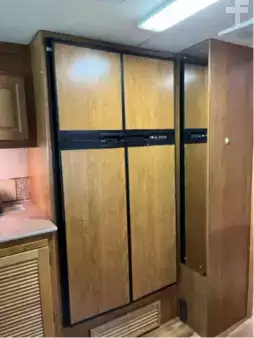 Misceláneos 2005  Fleetwood Expedition 34M (6)