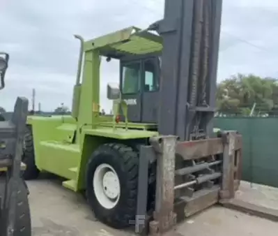 Montacargas diésel - Clark C500YS300 (2)