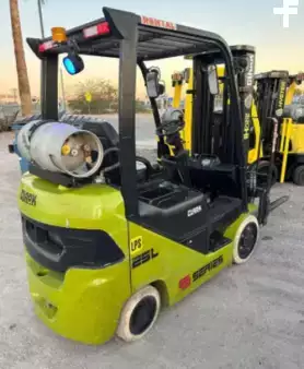 Diesel Forklifts 2023  Clark S25C (2)