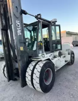 Montacargas diésel 2008  Taylor TH350L (1)