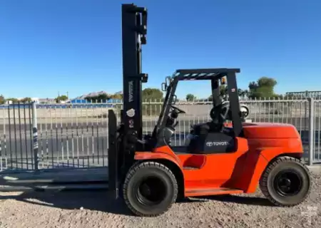 Diesel Forklifts 2002  Toyota 7FGCU60 (3)