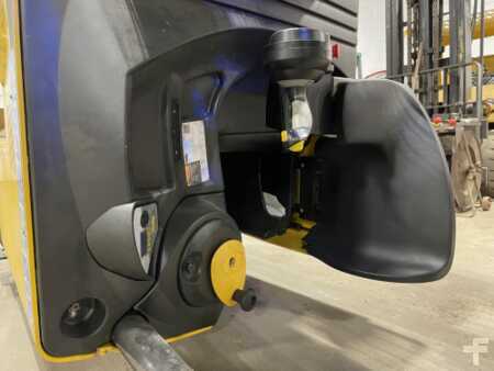 4-Wheel Electric 2020  Yale NR045EB (2)