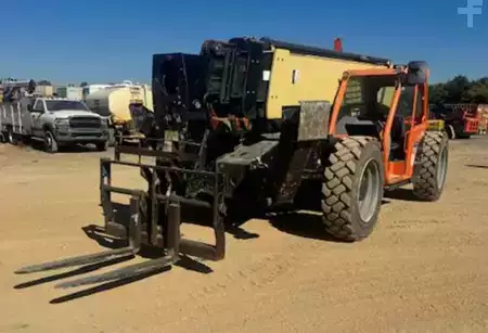 Telehandler Fixed 2017  JLG 1055 (1)