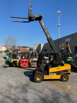 Manipulador Telescópico fijo 2019  JCB 35DTCR (1)
