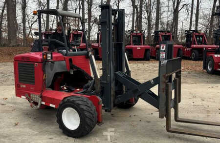 Rough Terrain Forklifts 2014  Moffett M55.3P (1)