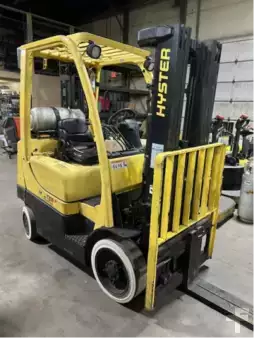 Chariots élévateurs GPL  Hyster S50FT (1)