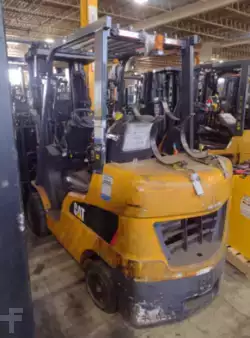 Montacargas GLP 2016  CAT Lift Trucks 2C6000 (1)