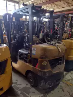 Montacargas GLP 2015  CAT Lift Trucks 2C6000 (1)
