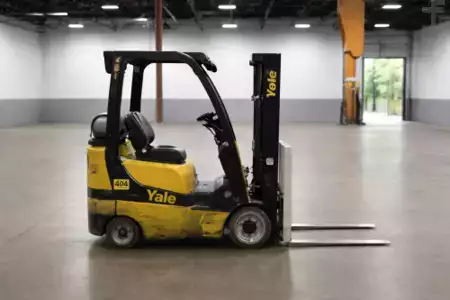 Propane Forklifts 2020  Yale GLC040SVXNEAE082 (1)