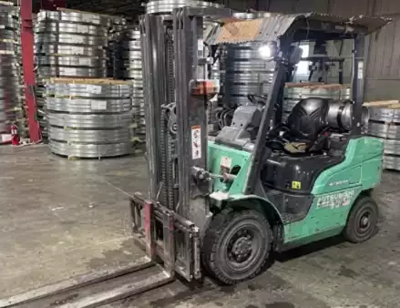 Montacargas GLP 2021  Mitsubishi FG25N (1)