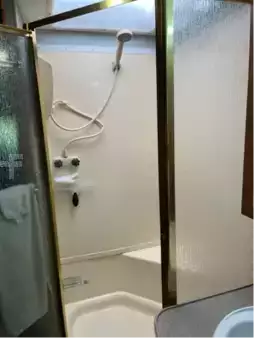 Other 2005  Fleetwood Expedition 34M (11)