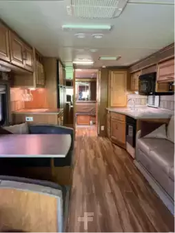Other 2005  Fleetwood Expedition 34M (13)