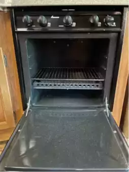 Other 2005  Fleetwood Expedition 34M (17)